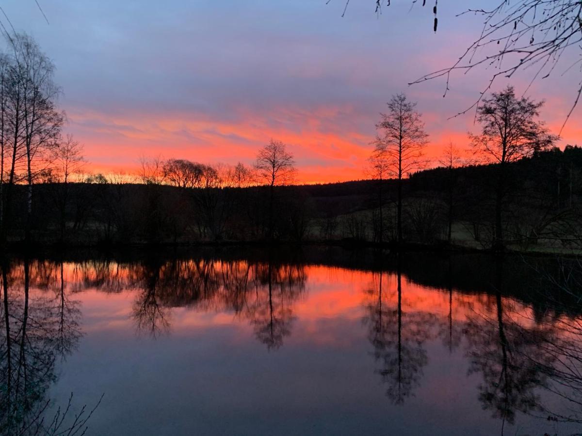 Landgasthof Wetteraperle Raila Bagian luar foto