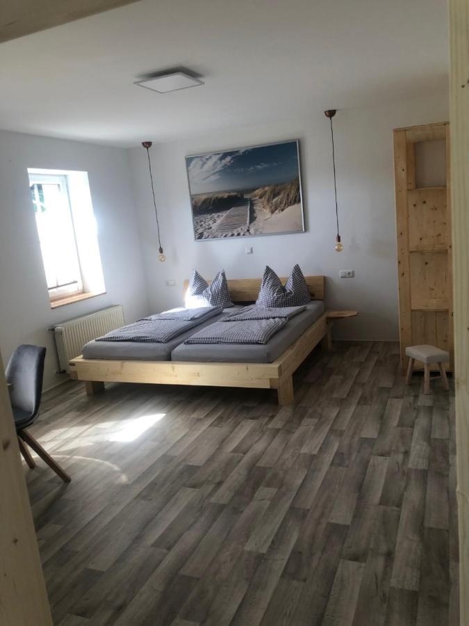 Landgasthof Wetteraperle Raila Bagian luar foto